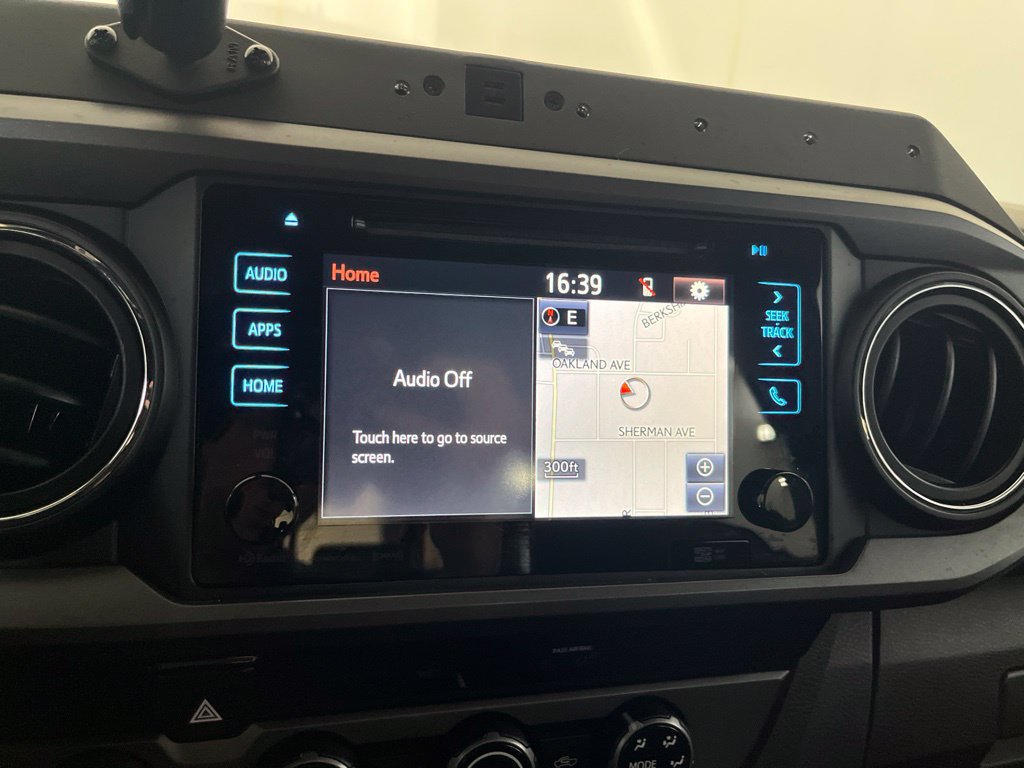 Used 2018 Toyota Tacoma TRD Off-Road AWD/4WD image 68