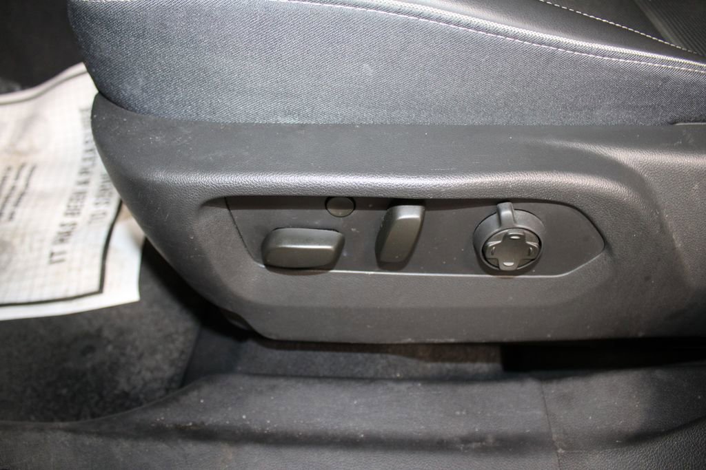 Used 2024 Buick Envision Avenir image 24