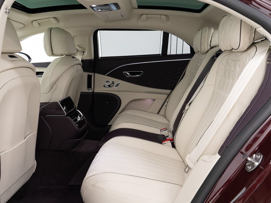 Used 2026 Bentley Flying Spur Plug-In Hybrid AWD/4WD image 24