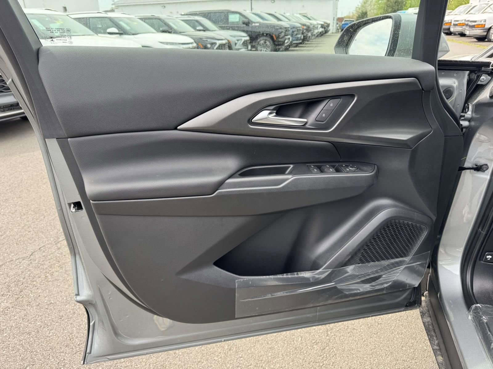 New 2026 Chevrolet Equinox EV LT image 22