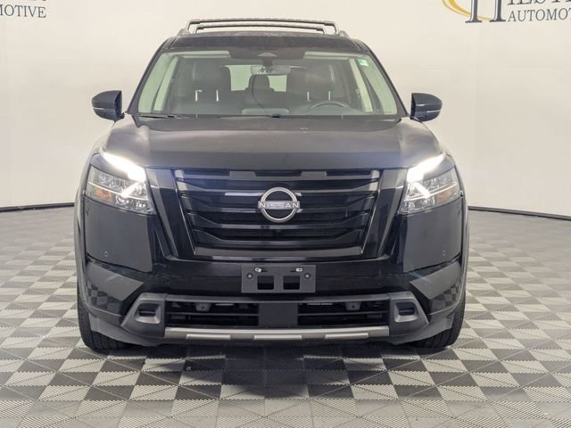 Used 2023 Nissan Pathfinder SL w/ Black Appearance Package image 3