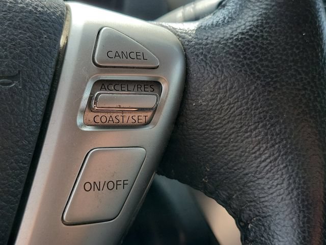 Used 2016 Nissan Versa Note FWD image 17