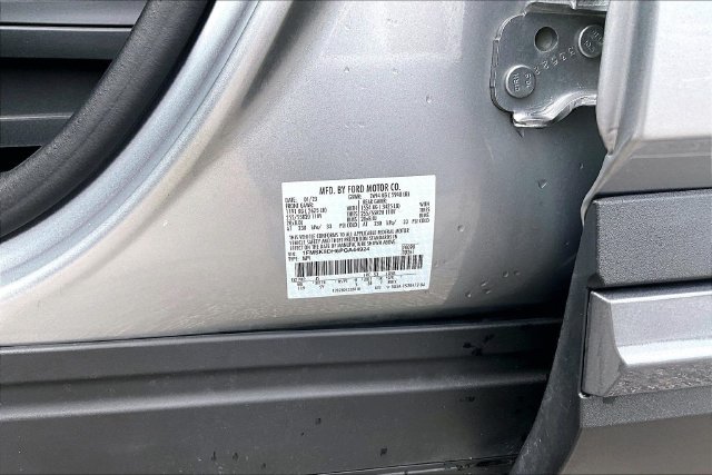 Used 2023 Ford Explorer XLT w/ Equipment Group 202A AWD/4WD image 19