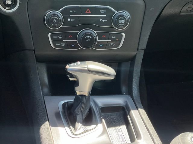 Used 2022 Dodge Charger SXT w/ Leather Interior Group image 17
