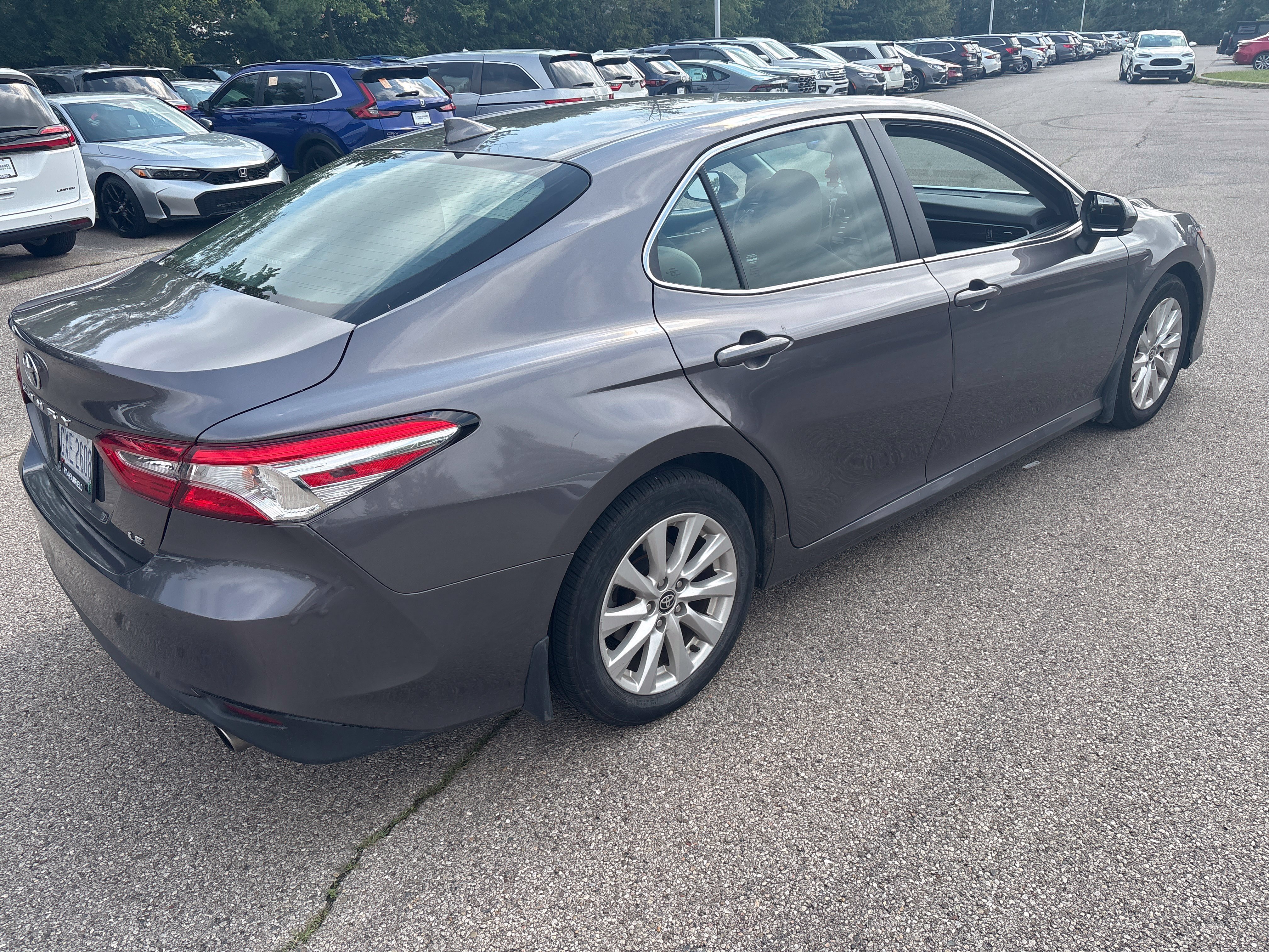 Used 2020 Toyota Camry LE FWD image 21