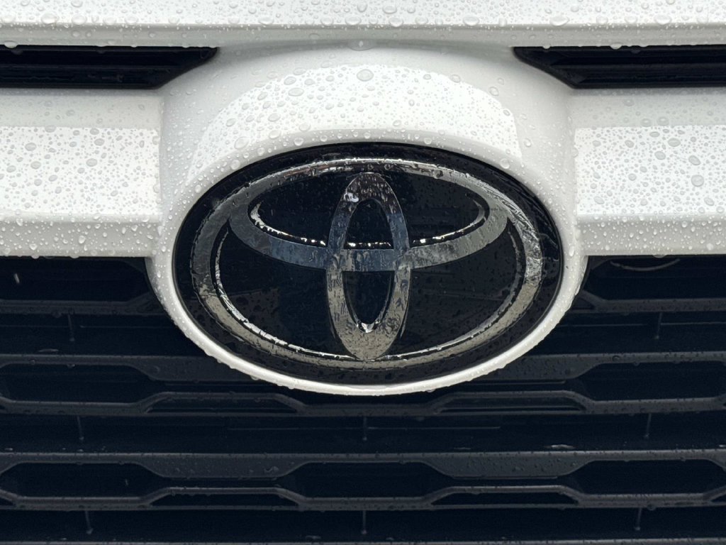 Used 2019 Toyota RAV4 XLE w/ Convenience Package AWD/4WD image 10
