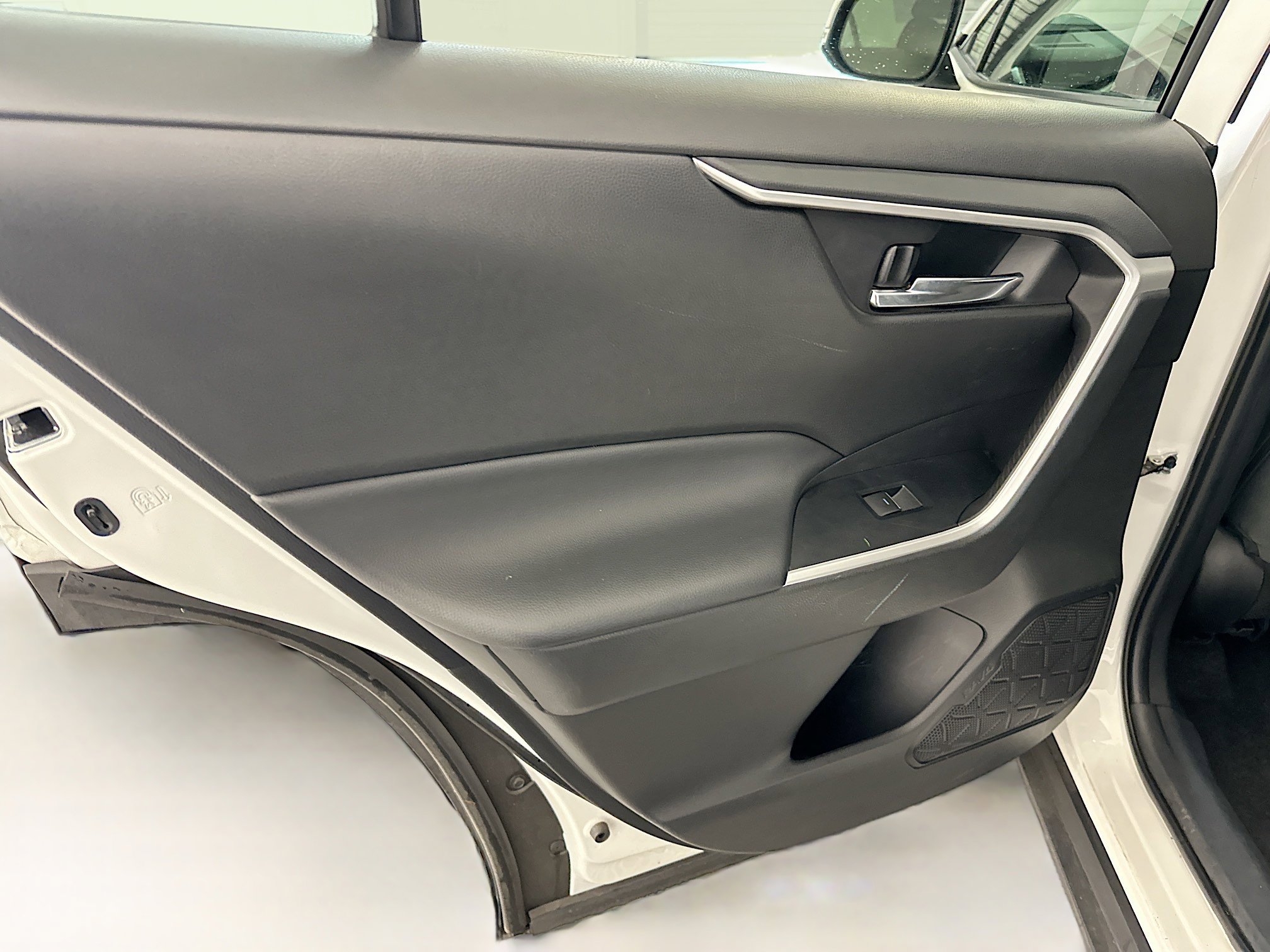 Used 2024 Toyota RAV4 XLE image 27