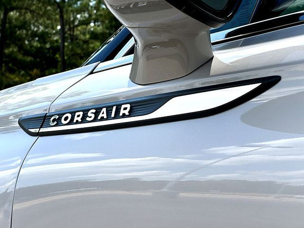 Used 2023 Lincoln Corsair FWD image 10