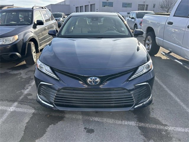Used 2022 Toyota Camry XLE image 2