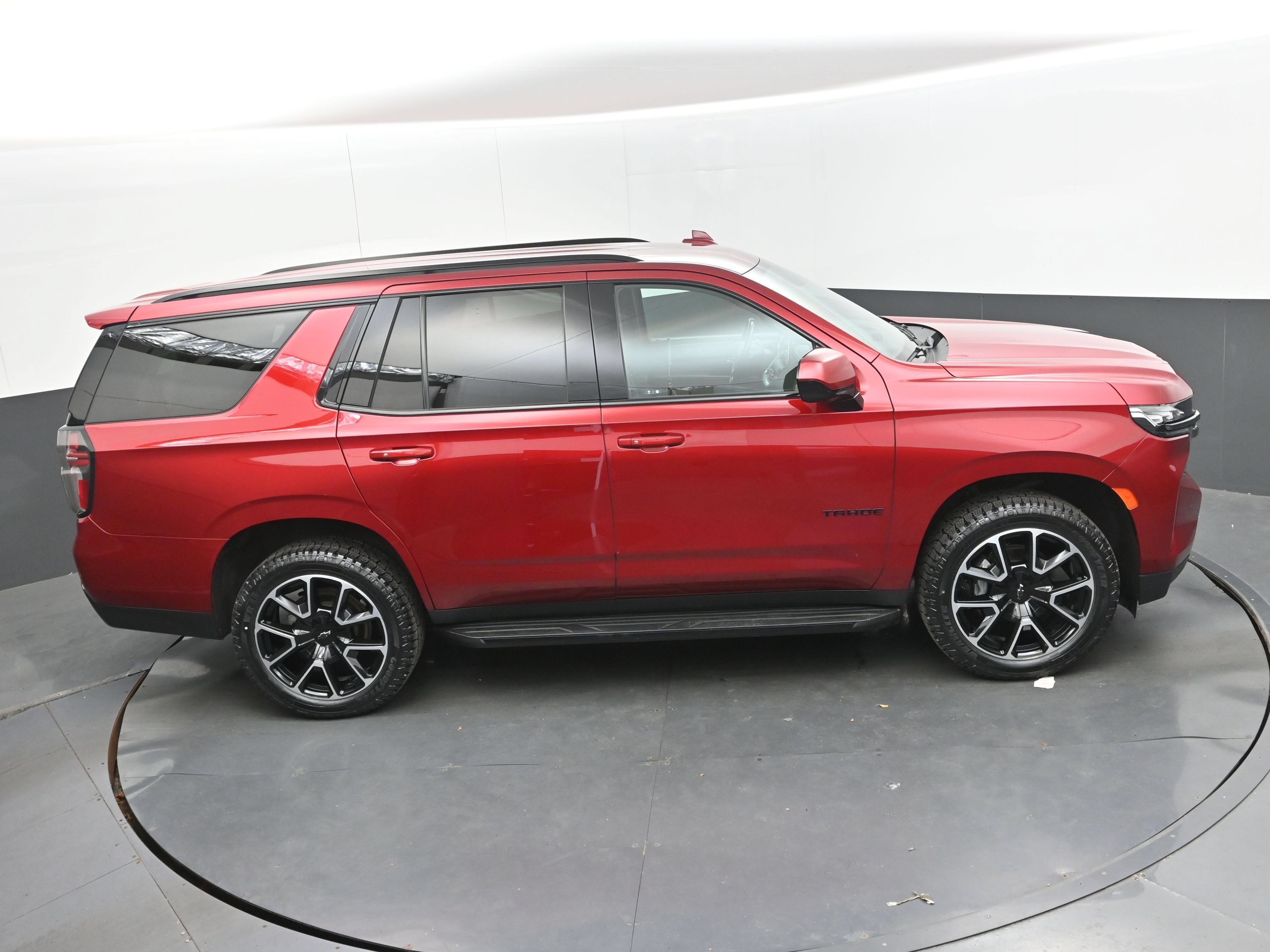 Used 2021 Chevrolet Tahoe RST AWD/4WD image 44