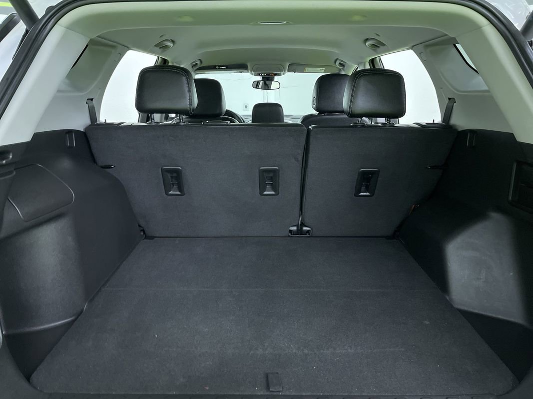 Used 2023 GMC Terrain SLT image 36