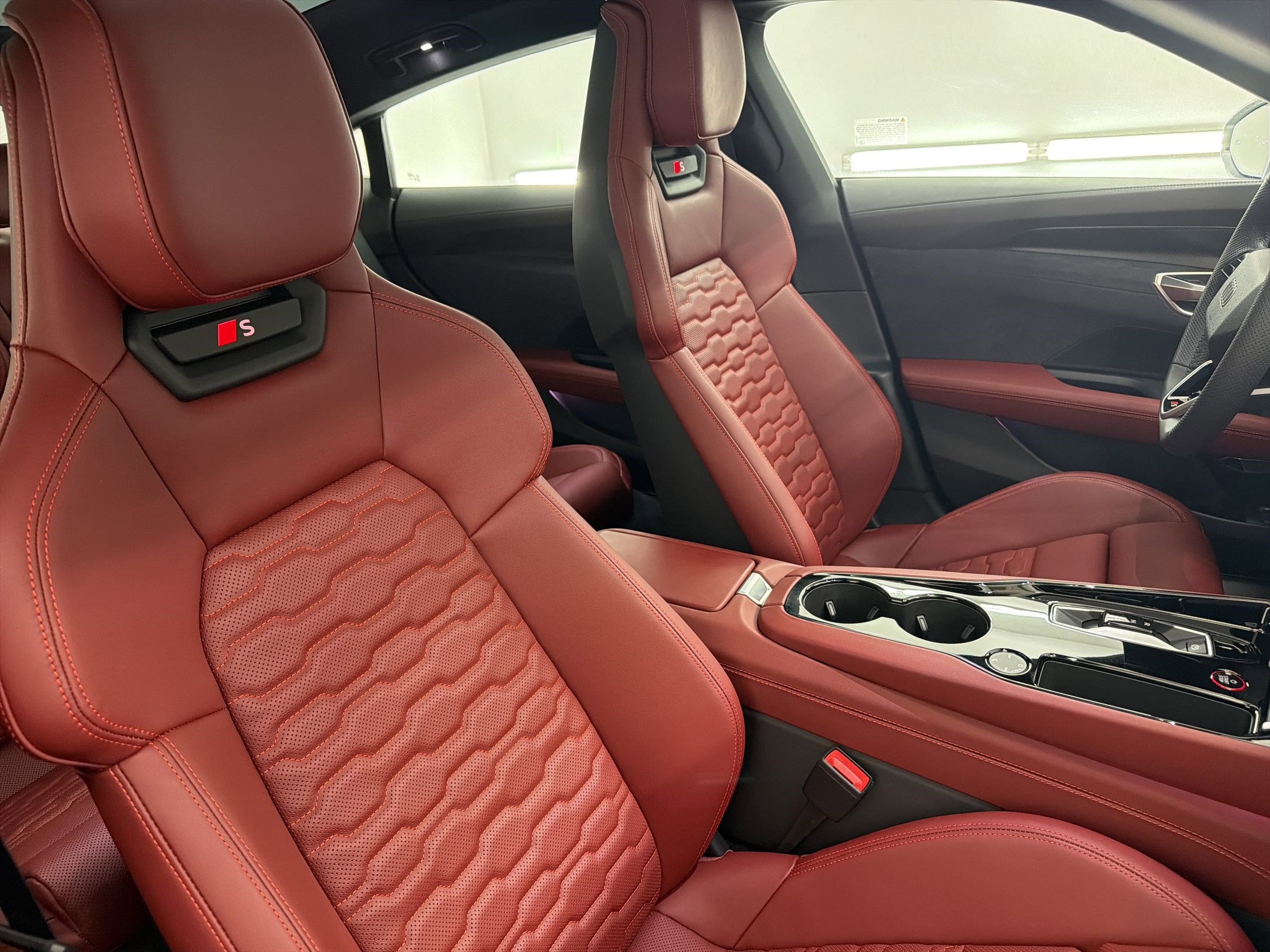 New 2025 Audi S e-tron GT Premium Plus AWD/4WD image 30