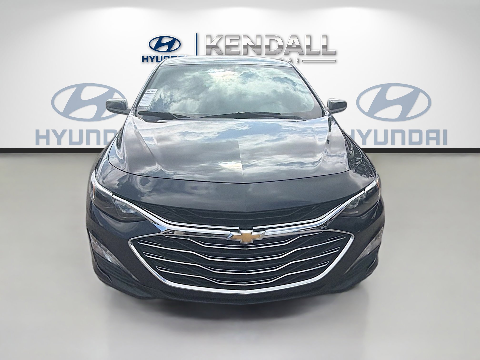 Used 2022 Chevrolet Malibu LT image 2