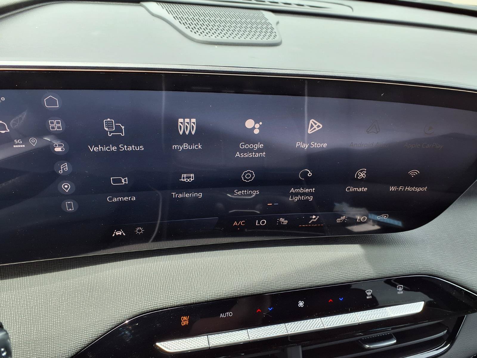 New 2026 Buick Enclave Preferred FWD image 3