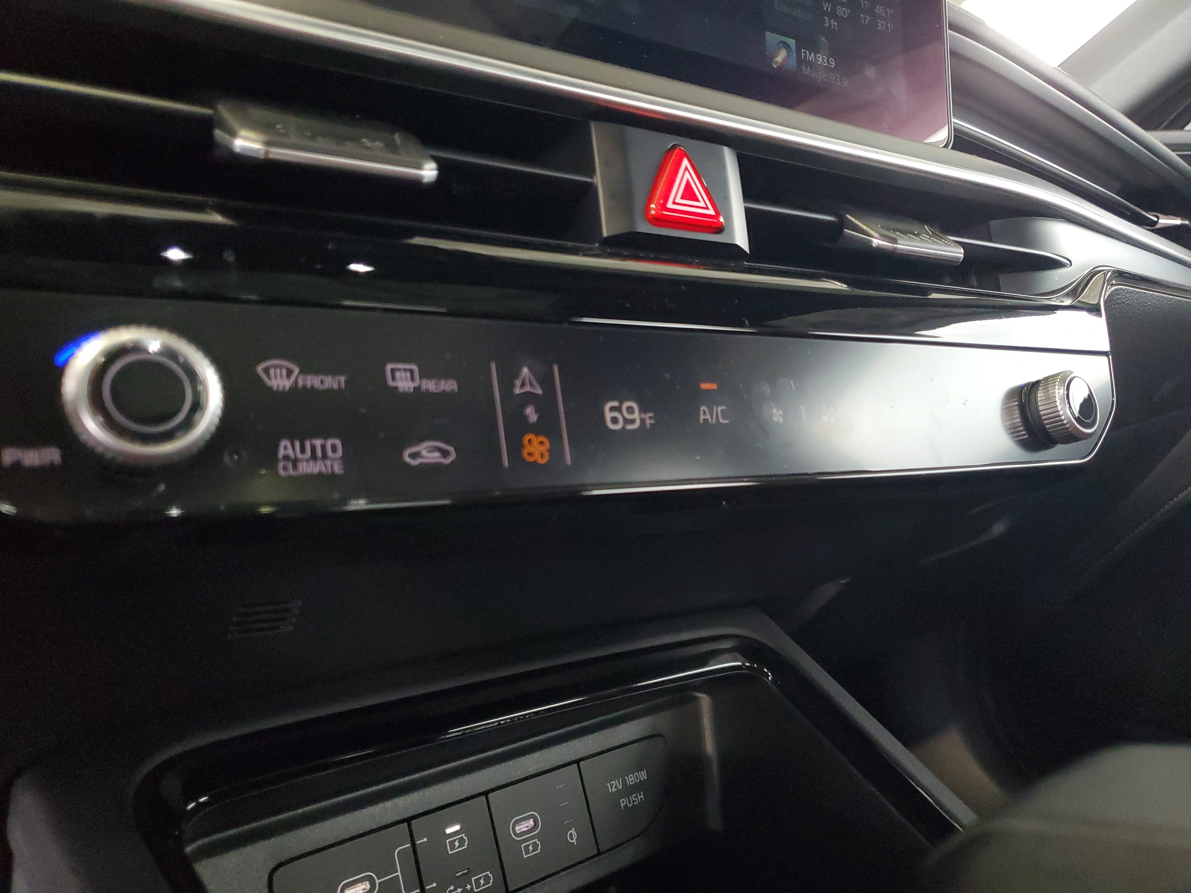 Used 2025 Kia K5 GT-Line w/ GT-Line Premium Package FWD image 28