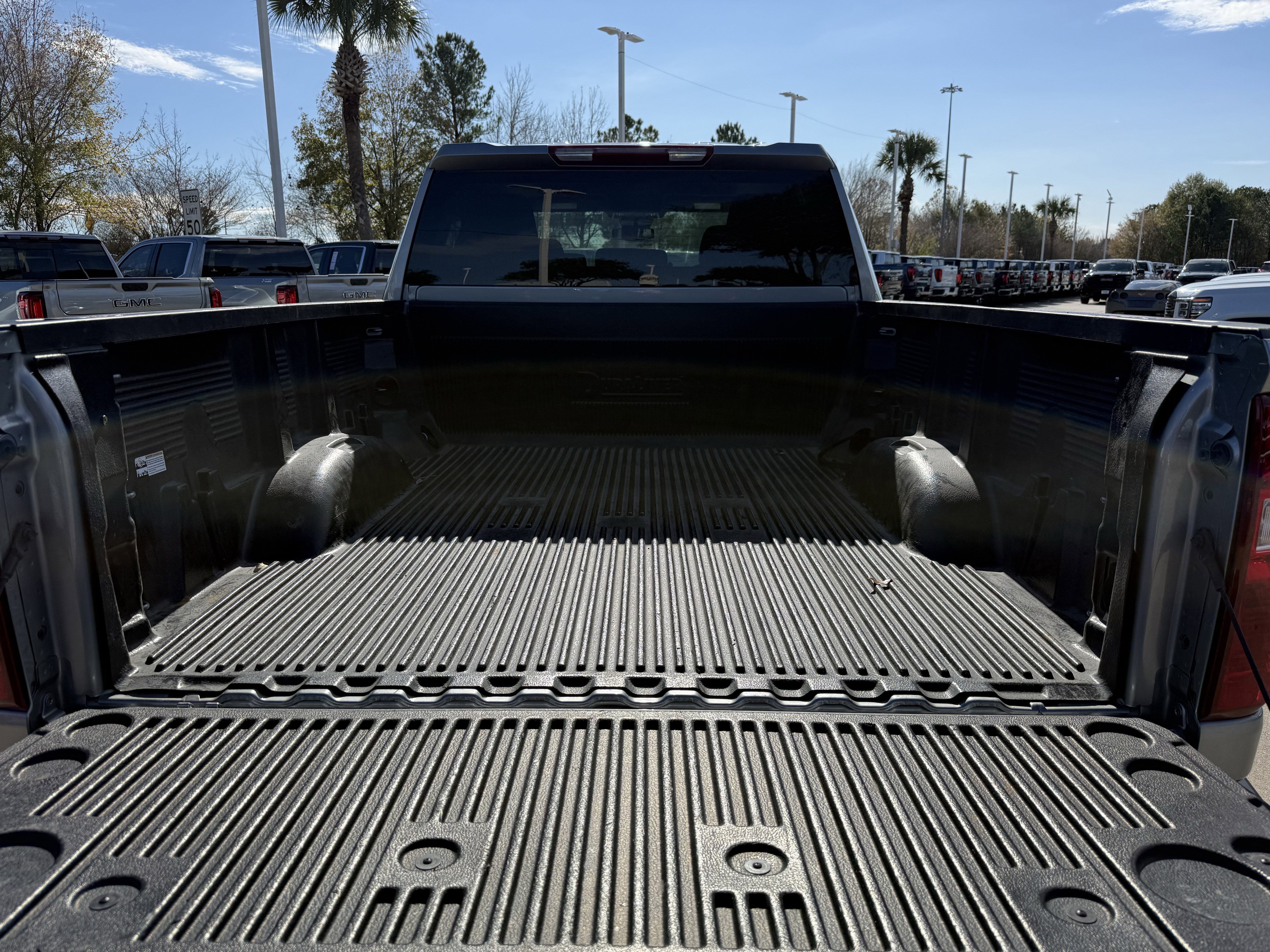 Used 2025 Chevrolet Silverado 2500 LT w/ Convenience Package image 29