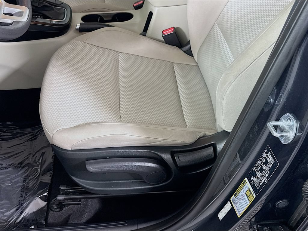 Used 2023 Kia Soul LX w/ LX Technology Package FWD image 22