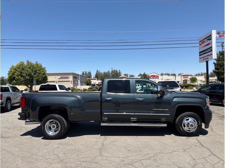 Used 2018 GMC Sierra 3500 Denali w/ Duramax Plus Package AWD/4WD image 5
