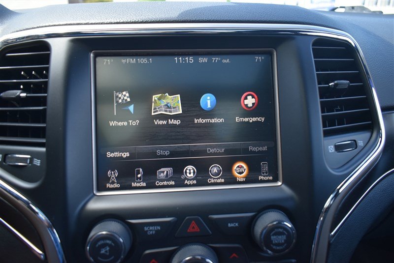 Used 2016 Jeep Grand Cherokee Limited w/ Luxury Group II AWD/4WD image 18