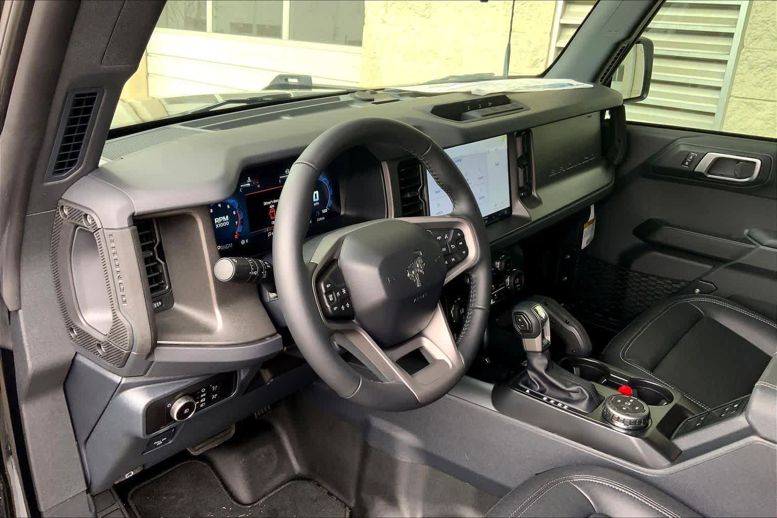 New 2025 Ford Bronco Big Bend w/ Black Diamond Package AWD/4WD image 6