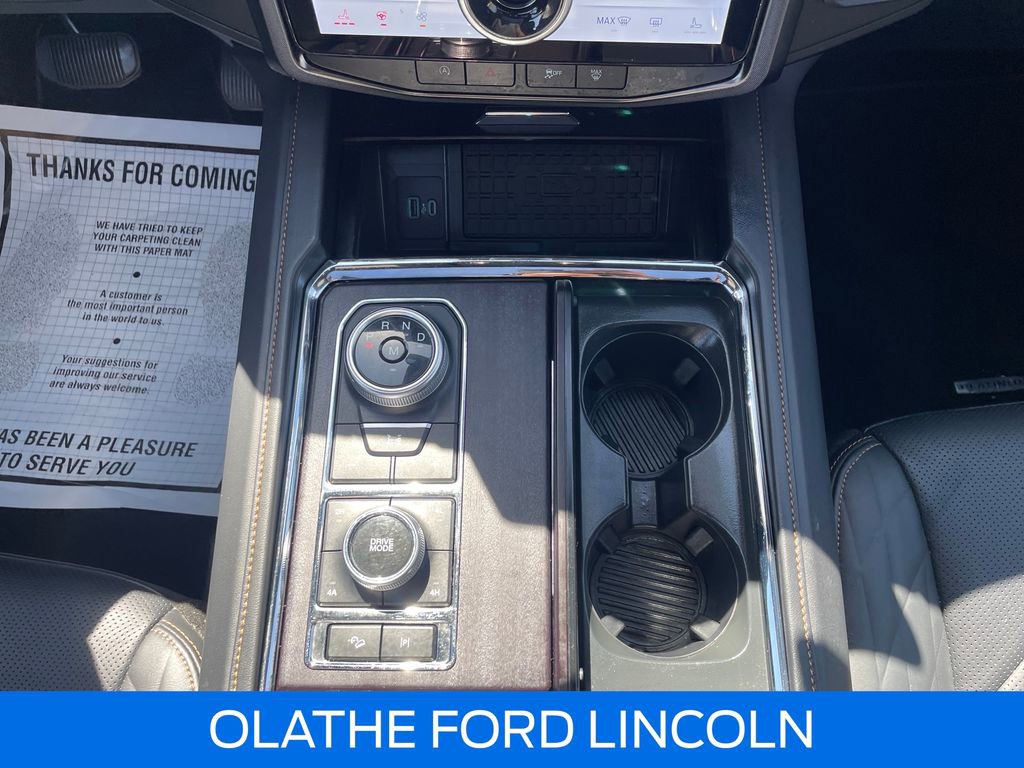 Used 2024 Ford Expedition Max Platinum AWD/4WD image 23