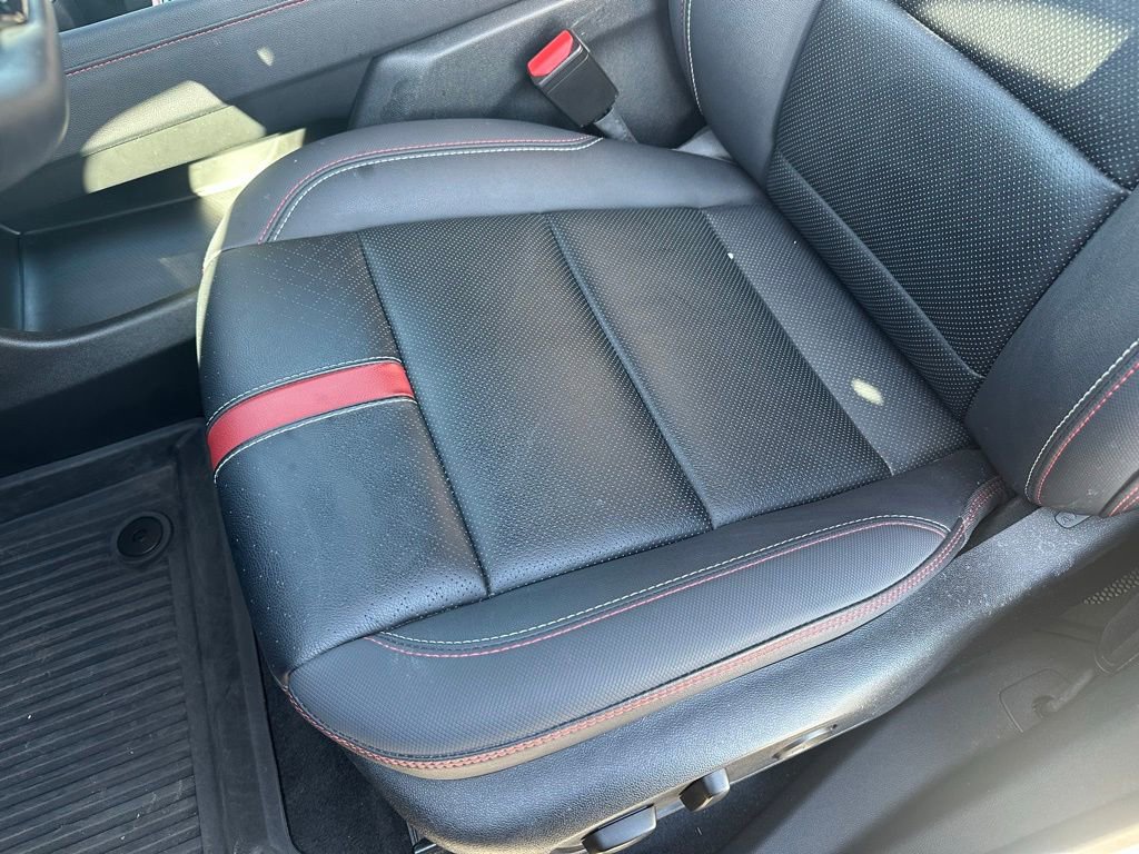 Used 2025 Chevrolet Traverse RS w/ LPO, Floor Liner Package image 23