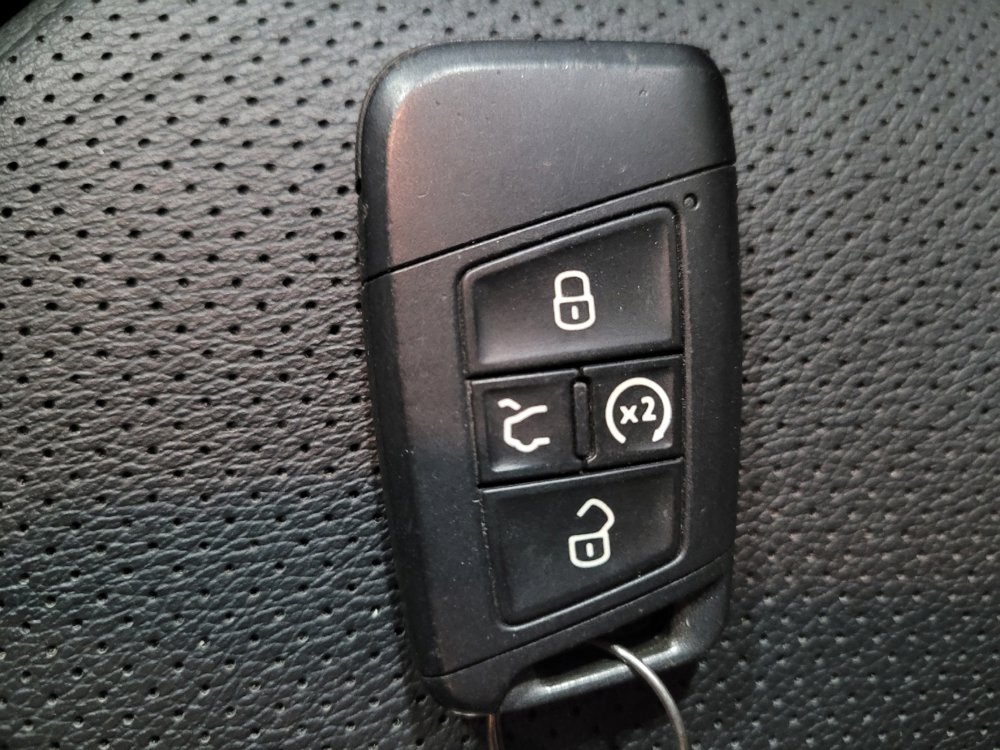 Used 2022 Volkswagen Taos SEL AWD/4WD image 32