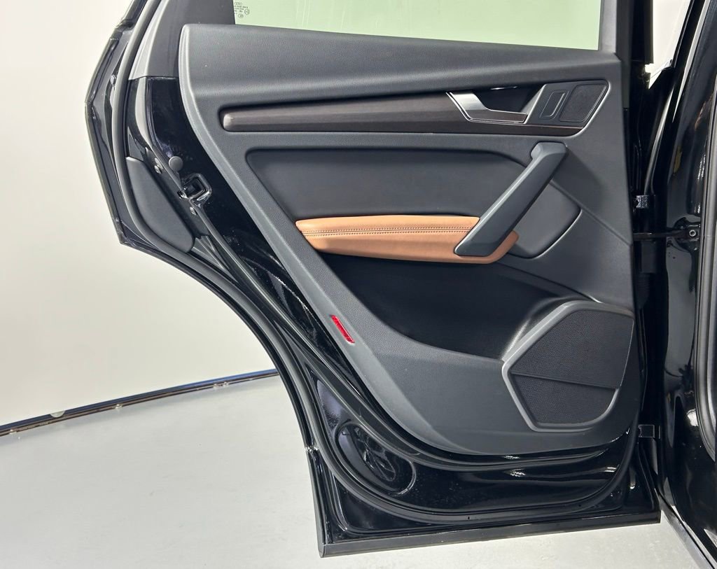 Used 2021 Audi Q5 2.0T Premium Plus w/ Premium Plus Package image 16