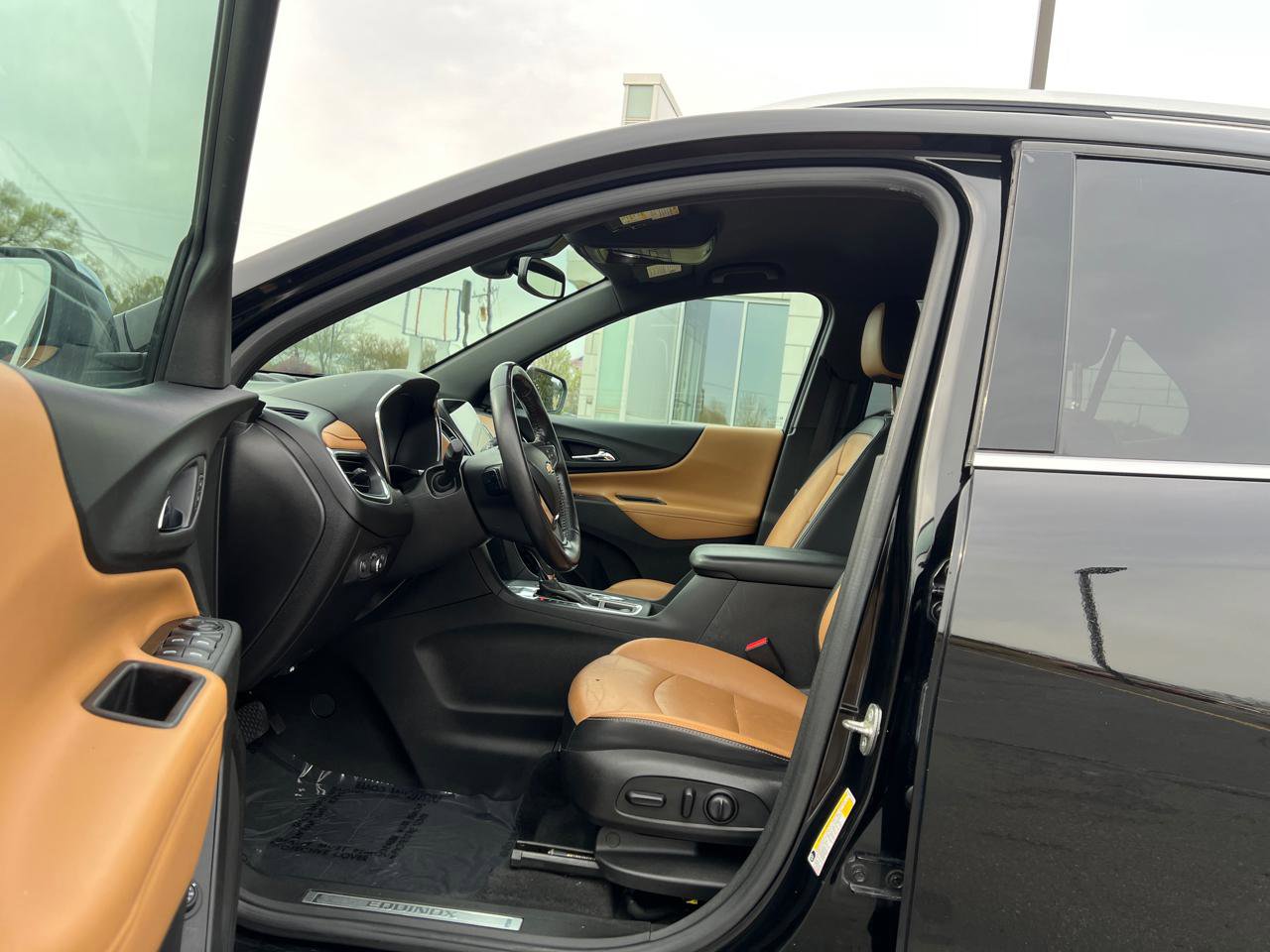 Used 2018 Chevrolet Equinox Premier AWD/4WD image 13
