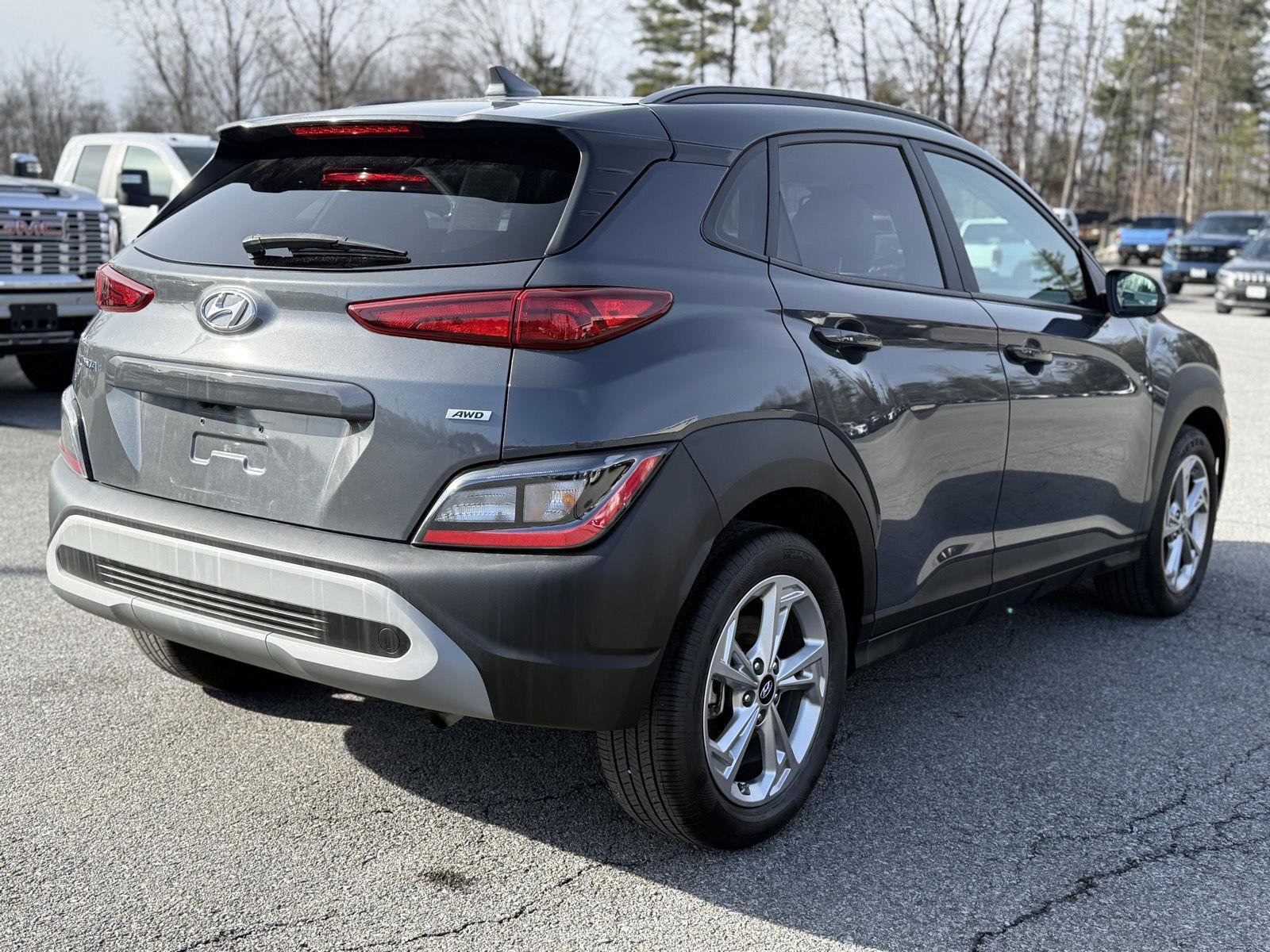 Used 2023 Hyundai Kona SEL image 5