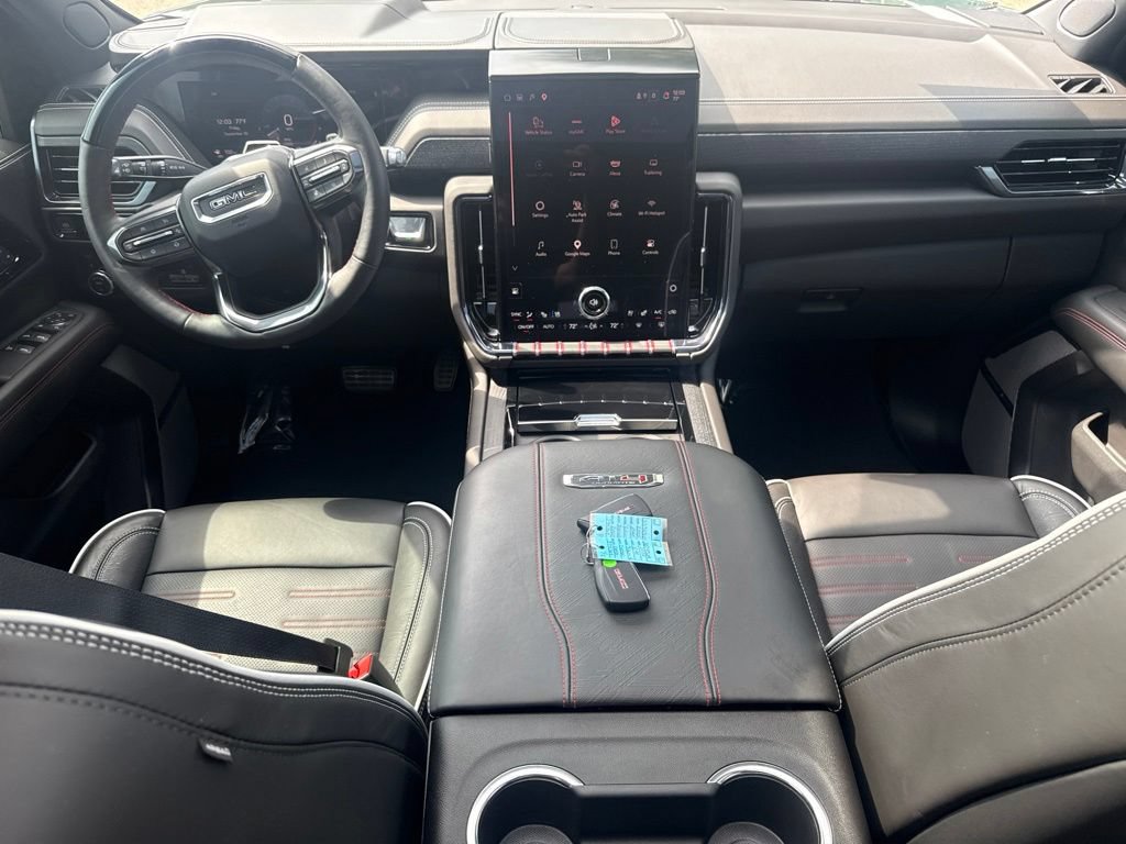 Used 2025 GMC Yukon XL AT4 Ultimate AWD/4WD image 17