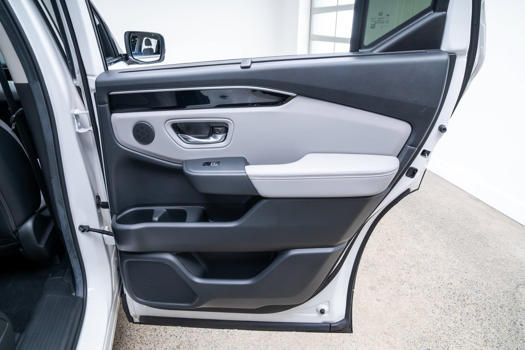 Used 2025 Honda Pilot EX-L image 24