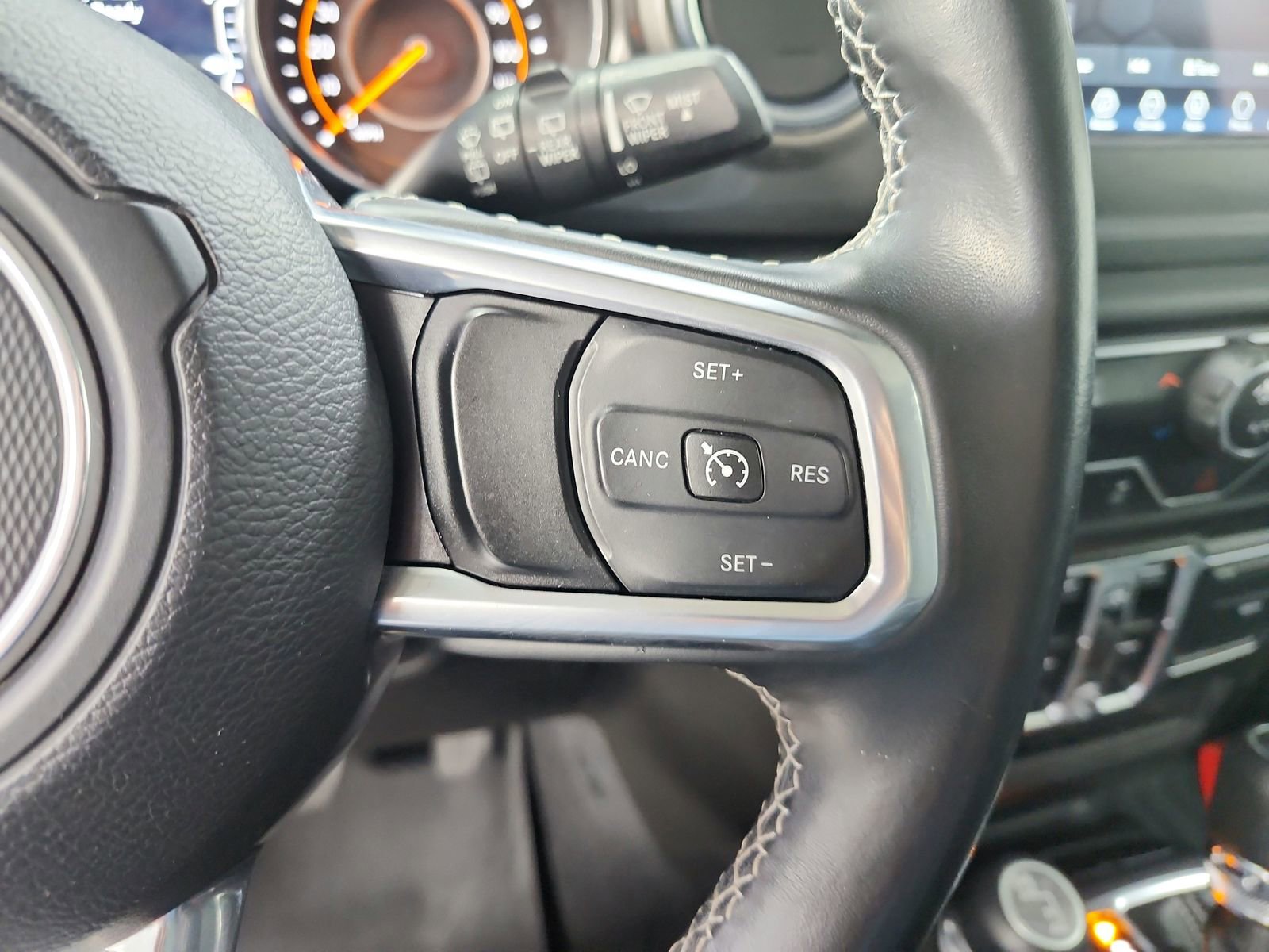Used 2018 Jeep Wrangler Unlimited Sahara image 19