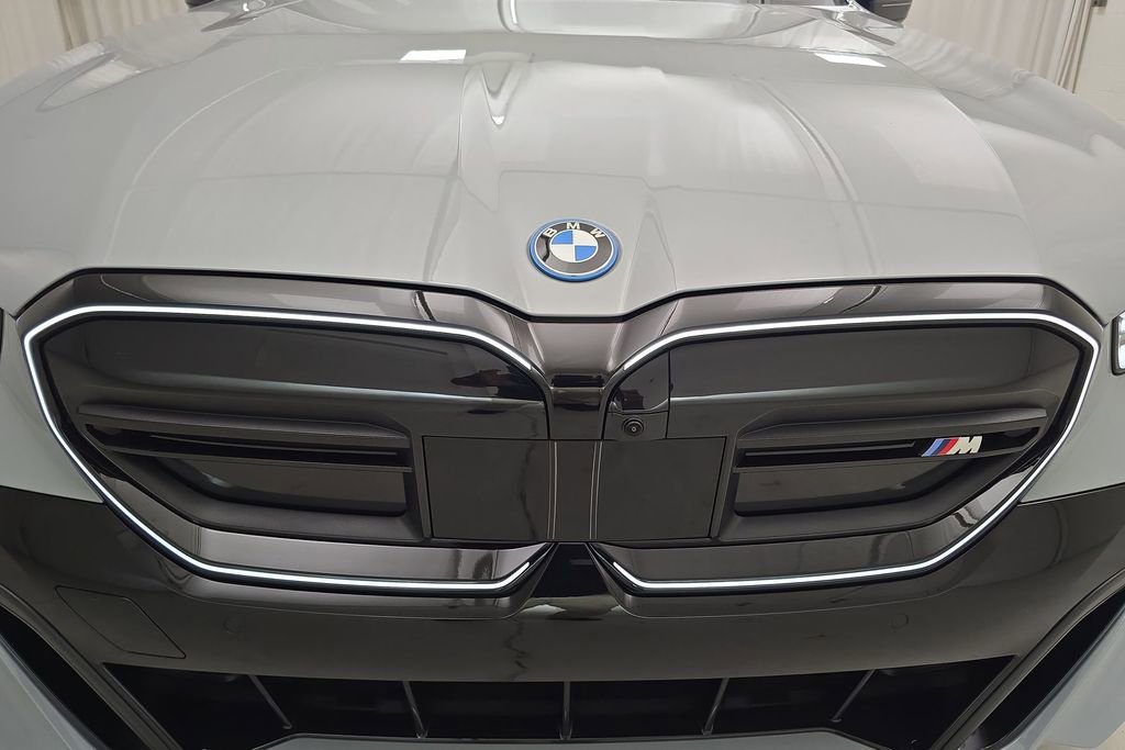 New 2025 BMW i5 M60 w/ Premium Package image 28