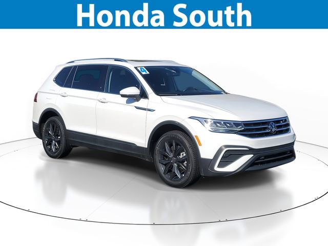 Used 2024 Volkswagen Tiguan SE image 1