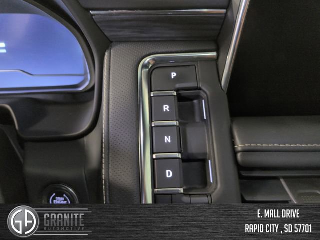 Used 2022 GMC Yukon XL SLT w/ SLT Luxury Package image 23