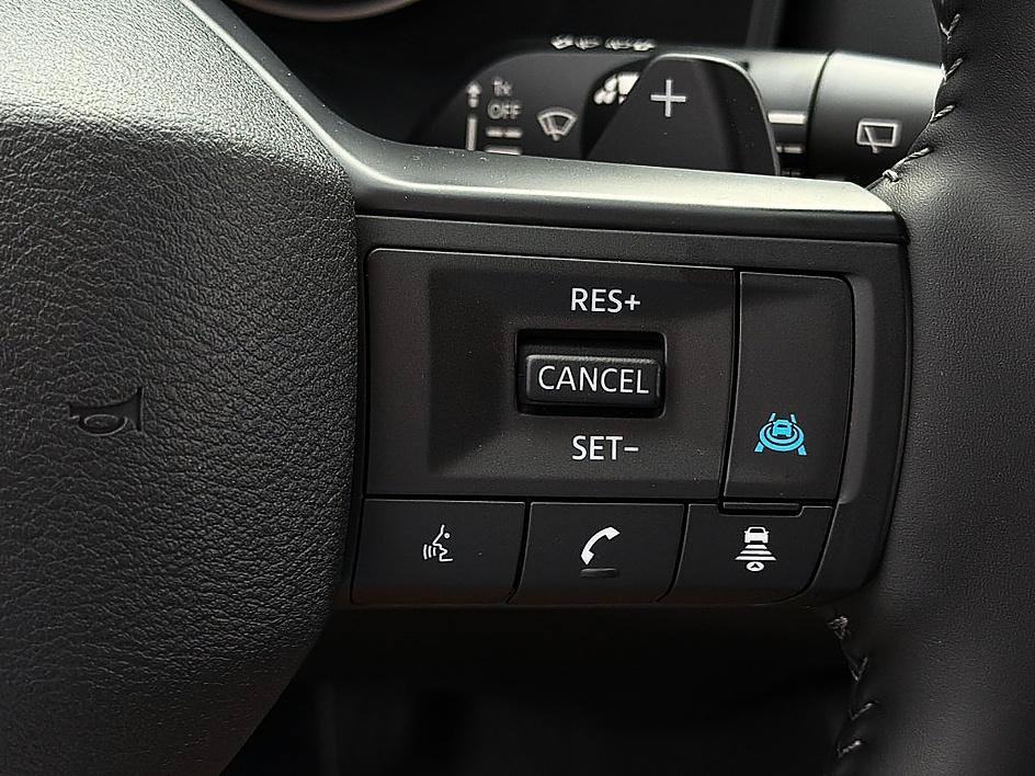 Used 2026 Nissan Rogue Dark Armor FWD image 19