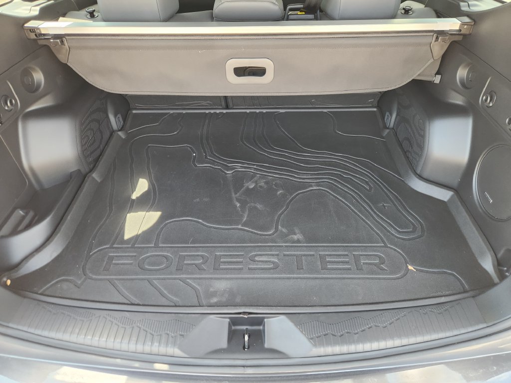 Used 2025 Subaru Forester Limited AWD/4WD image 26