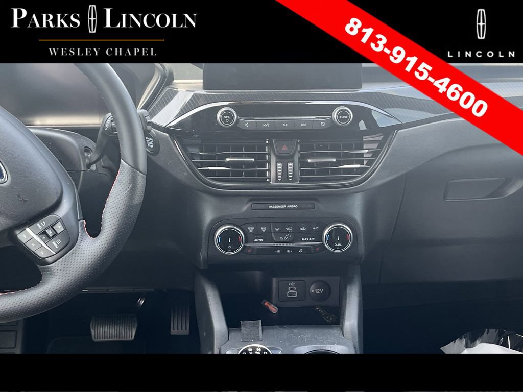 Used 2025 Ford Escape ST-Line w/ Cold Weather Package image 10