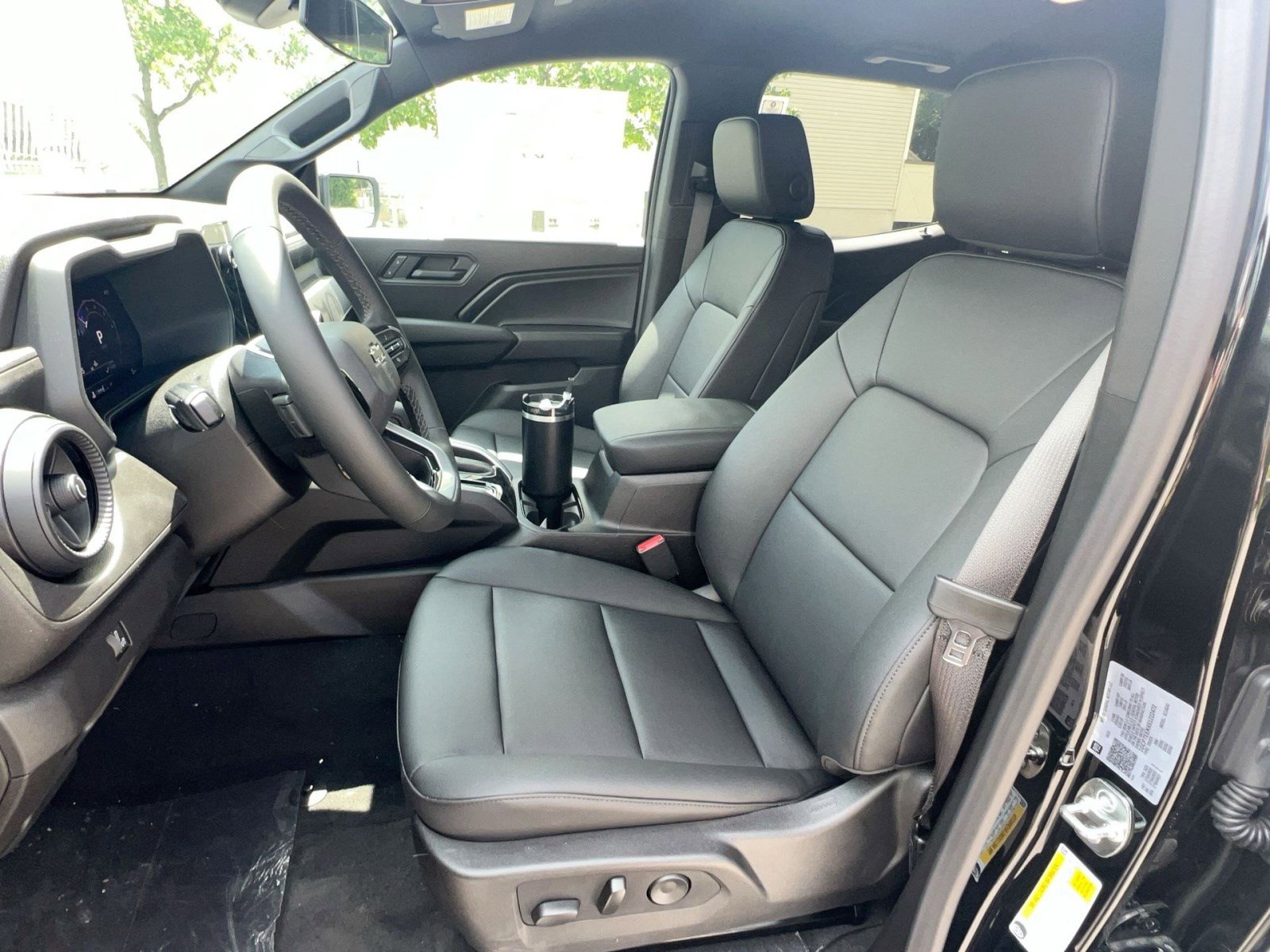 New 2025 Chevrolet Colorado Trail Boss w/ Midnight Edition image 12