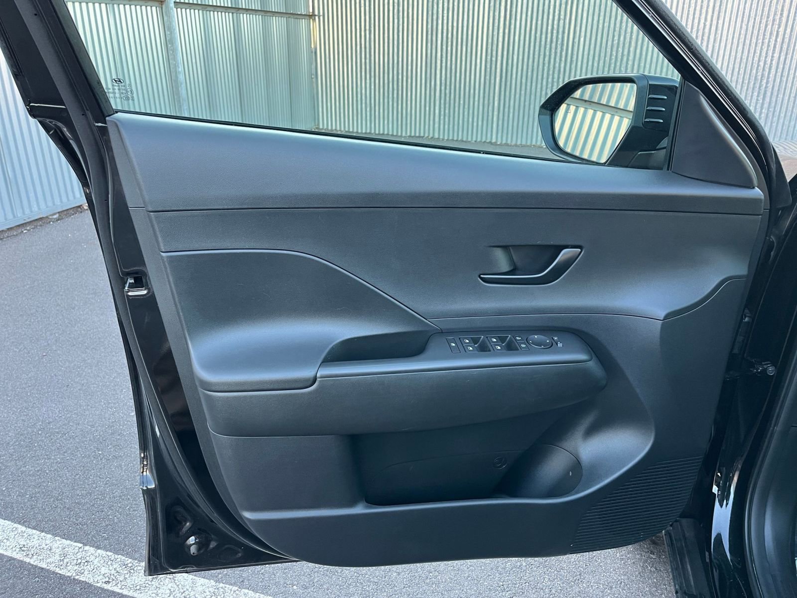 Used 2025 Hyundai Kona SEL image 20