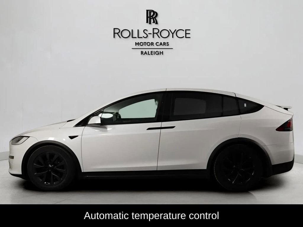 Used 2022 Tesla Model X image 8