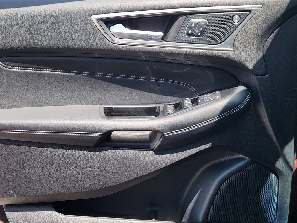 Used 2019 Ford Edge Titanium AWD/4WD image 19