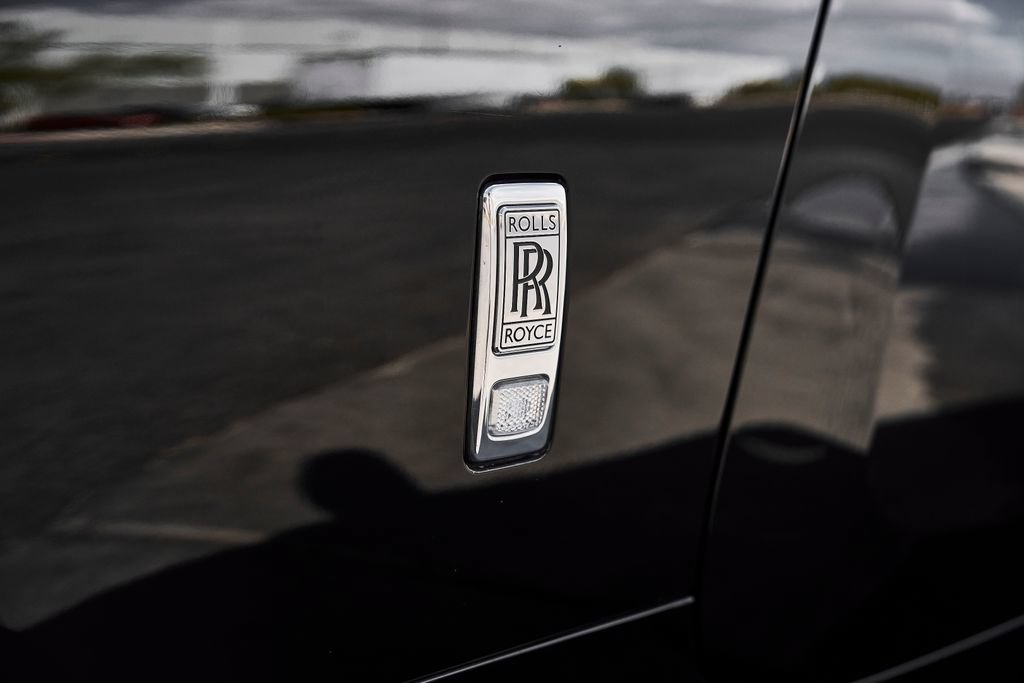 Used 2018 Rolls-Royce Dawn RWD image 9
