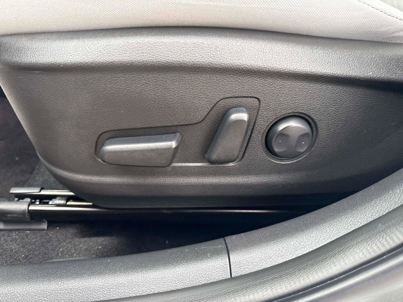 Certified 2023 Hyundai Kona SEL w/ Cargo Package image 19