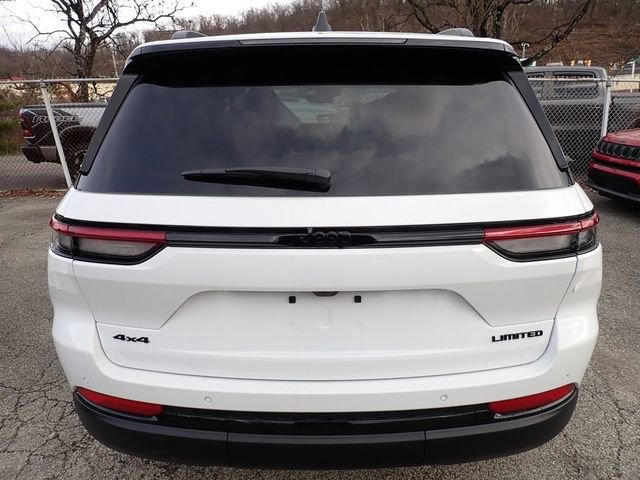 New 2025 Jeep Grand Cherokee Limited w/ Black Appearance Package image 4