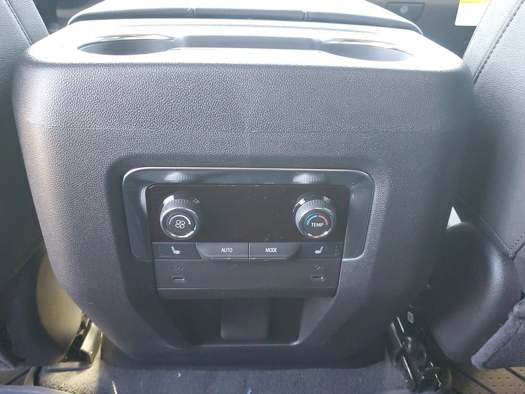 New 2026 Chevrolet Suburban LT w/ Comfort Package image 13