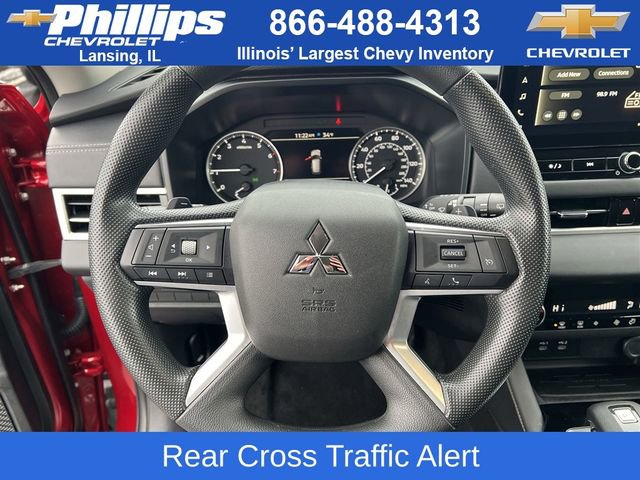 Used 2025 Mitsubishi Outlander ES image 13