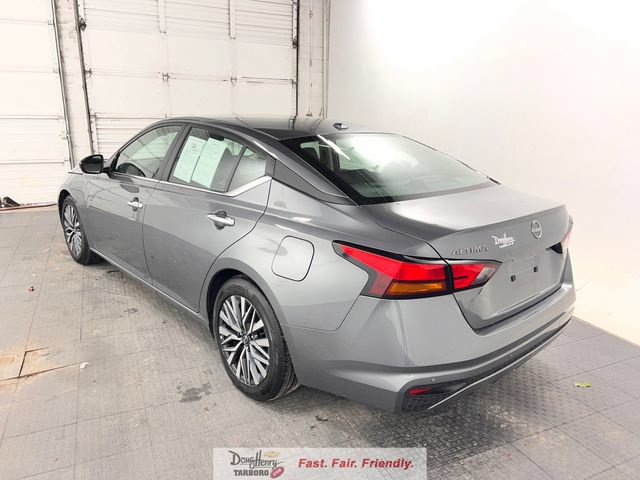 Used 2025 Nissan Altima 2.5 SV FWD image 7