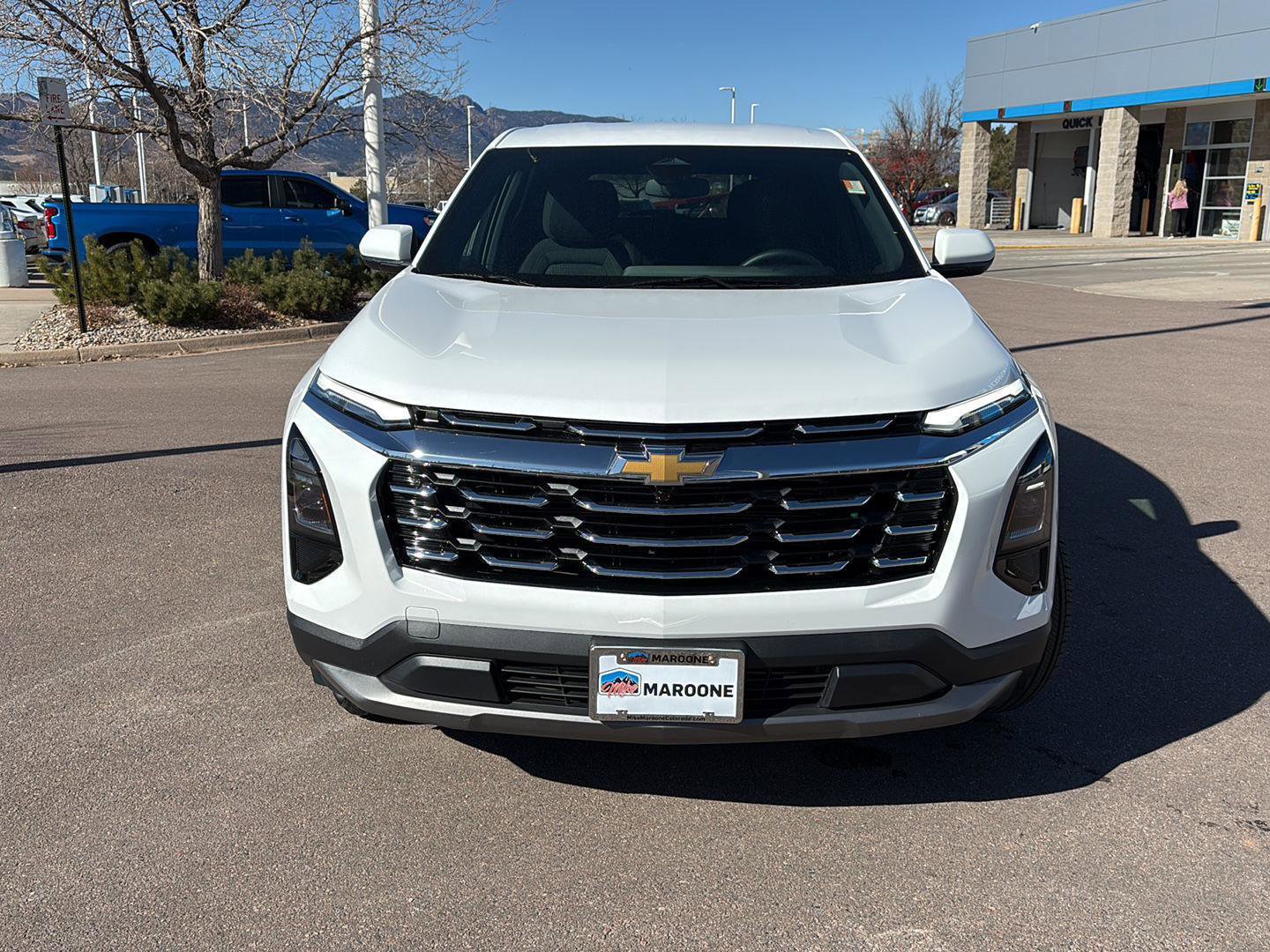Used 2025 Chevrolet Equinox LT image 2